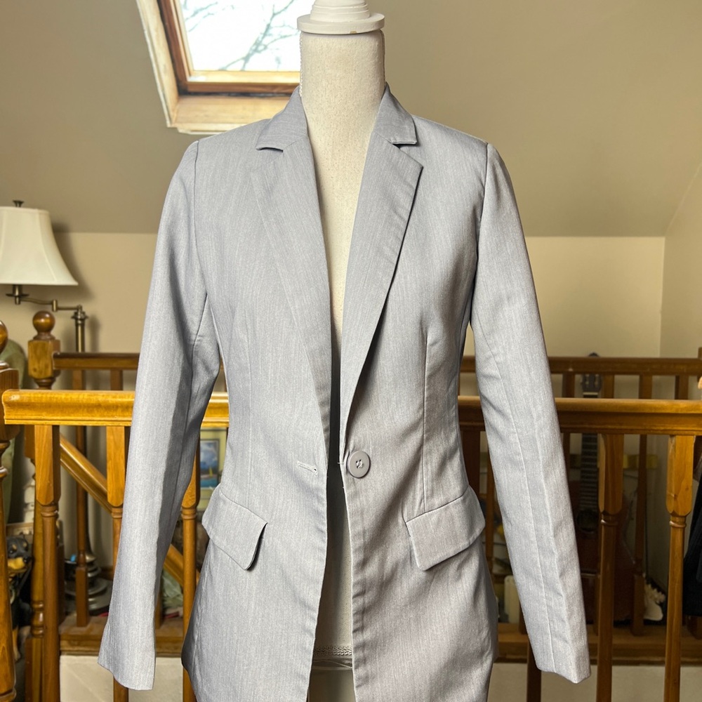 Light Gray Textured Blazer with Notched Lapels